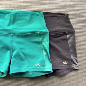 Alo Yoga shorts TWO PAIR black/forest green SIZE S